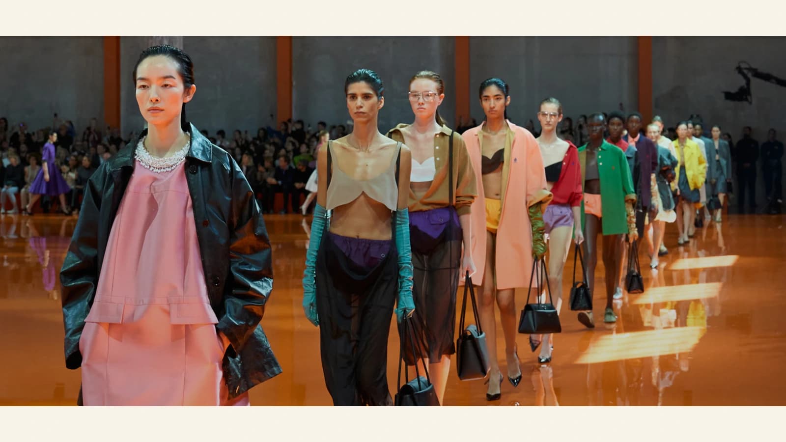 Runway reference image for Advanced Layering and the "Hodgepodge" Wardrobe Dynamics.