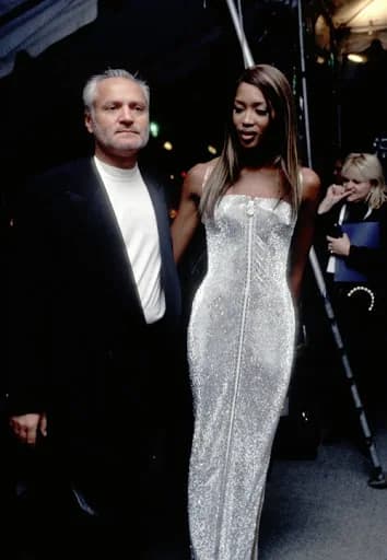 Naomi Campbell in a glittering Gianni Versace column gown at the 1995 Met Gala.